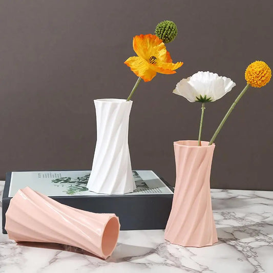 Luméa Petite Swirl Vase